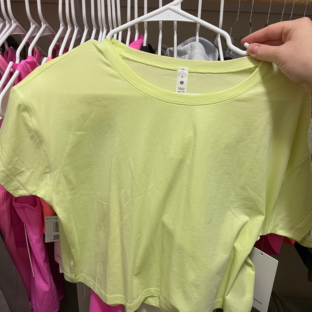 NWT Lululemon Cates Tee